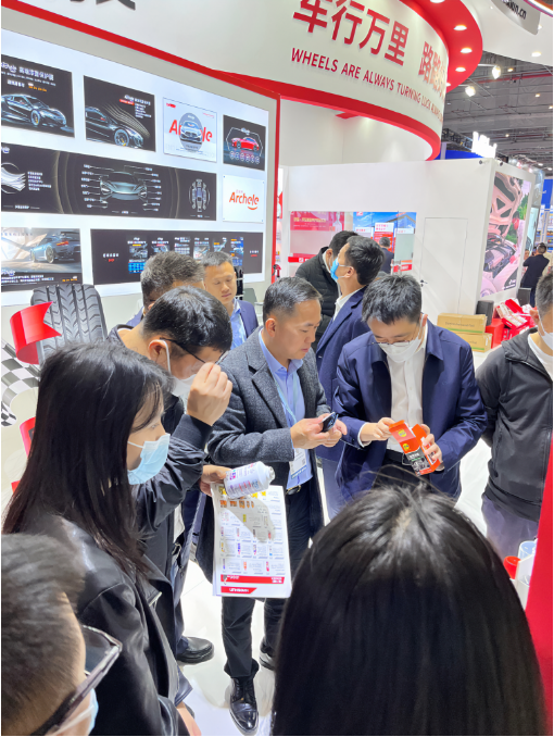 上海法兰克福展第一天!好顺科技展台热闹非凡,新老顾客齐聚一堂 上海法兰克福展第一天!好顺科技展台热闹非凡,新老顾客齐聚一堂