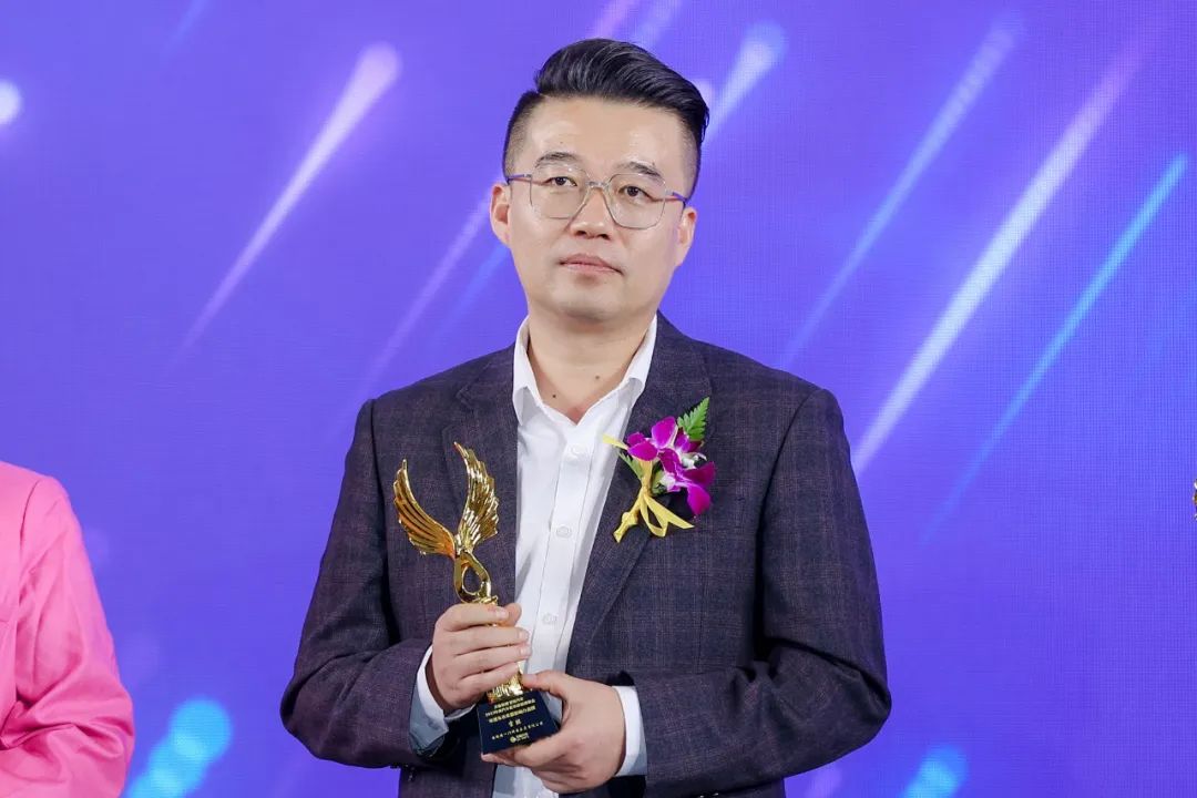 恭喜JEM吉膜荣获“2023年度车衣车膜影响力品牌” 恭喜JEM吉膜荣获“2023年度车衣车膜影响力品牌”