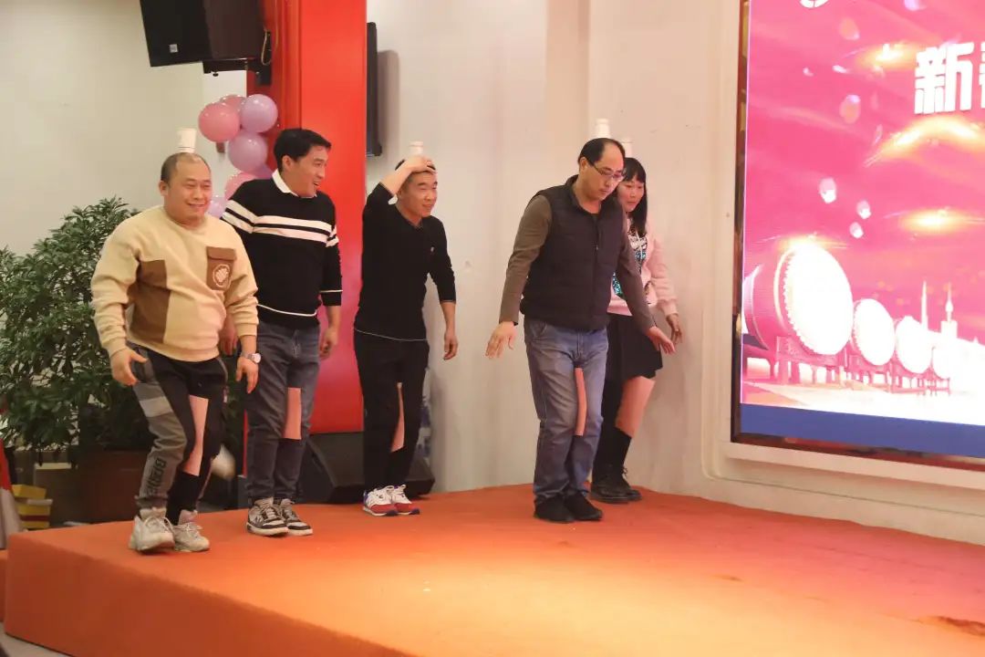 携手同行·共创辉煌 五方天雅2024新春年会暨员工表彰会圆满落幕 携手同行·共创辉煌 五方天雅2024新春年会暨员工表彰会圆满落幕