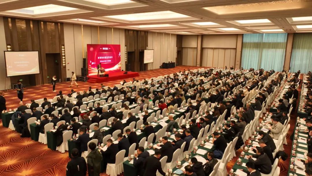 张力总经理受邀参加瑞安市汽摩配行业协会会员大会并走访相关企业 张力总经理受邀参加瑞安市汽摩配行业协会会员大会并走访相关企业