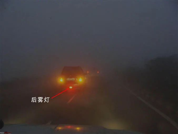 汽车灯光的8种教科书式错误用法:你能占几条? 汽车灯光的8种教科书式错误用法:你能占几条?
