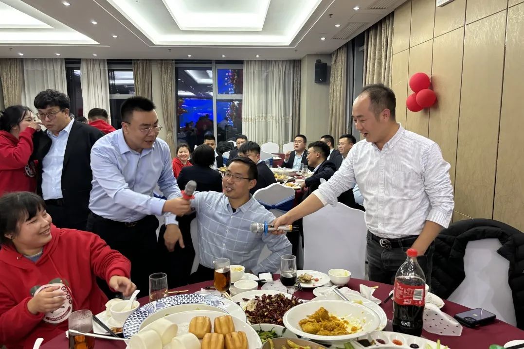 老曲发钱了，好顺科技营销大会究竟发生了什么？