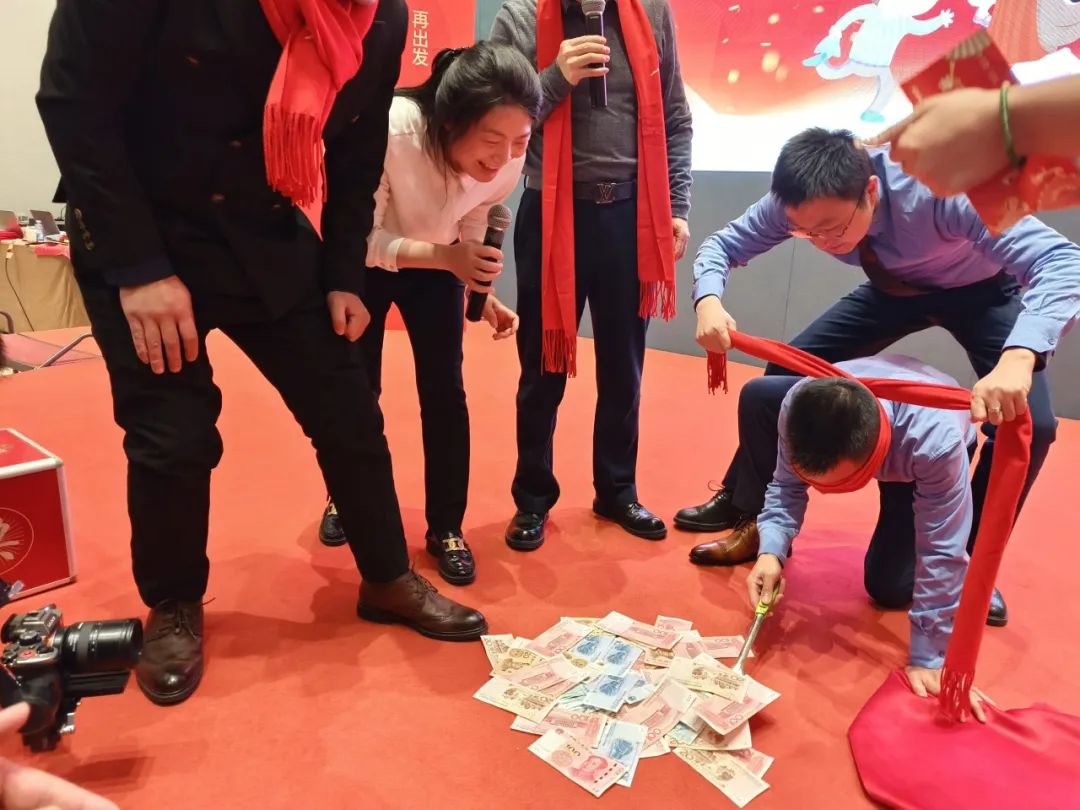 九车道汽车用品：年会特辑丨2024，新征程，再出发！