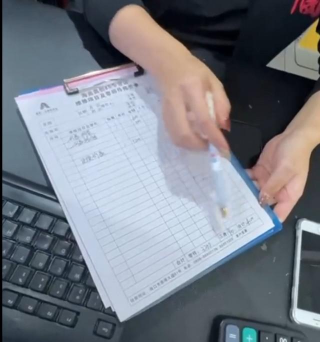 徐闻港同行纠纷砸车事件中,为何引擎盖维修这么贵? 徐闻港同行纠纷砸车事件中,为何引擎盖维修这么贵?