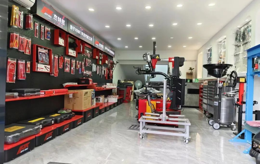 汽修工具市场的发展离不开品牌企业的支持,台湾品牌杰特熙(JTC)精工品质征服用户 汽修工具市场的发展离不开品牌企业的支持,台湾品牌杰特熙(JTC)精工品质征服用户