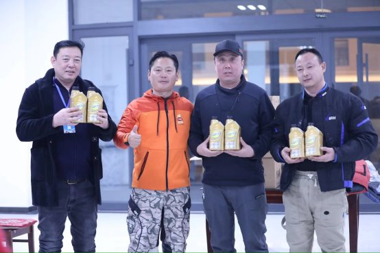 突破(TOP1)车手勇夺“塞罕坝”杯雪地摩托车越野锦标赛三冠 突破(TOP1)车手勇夺“塞罕坝”杯雪地摩托车越野锦标赛三冠
