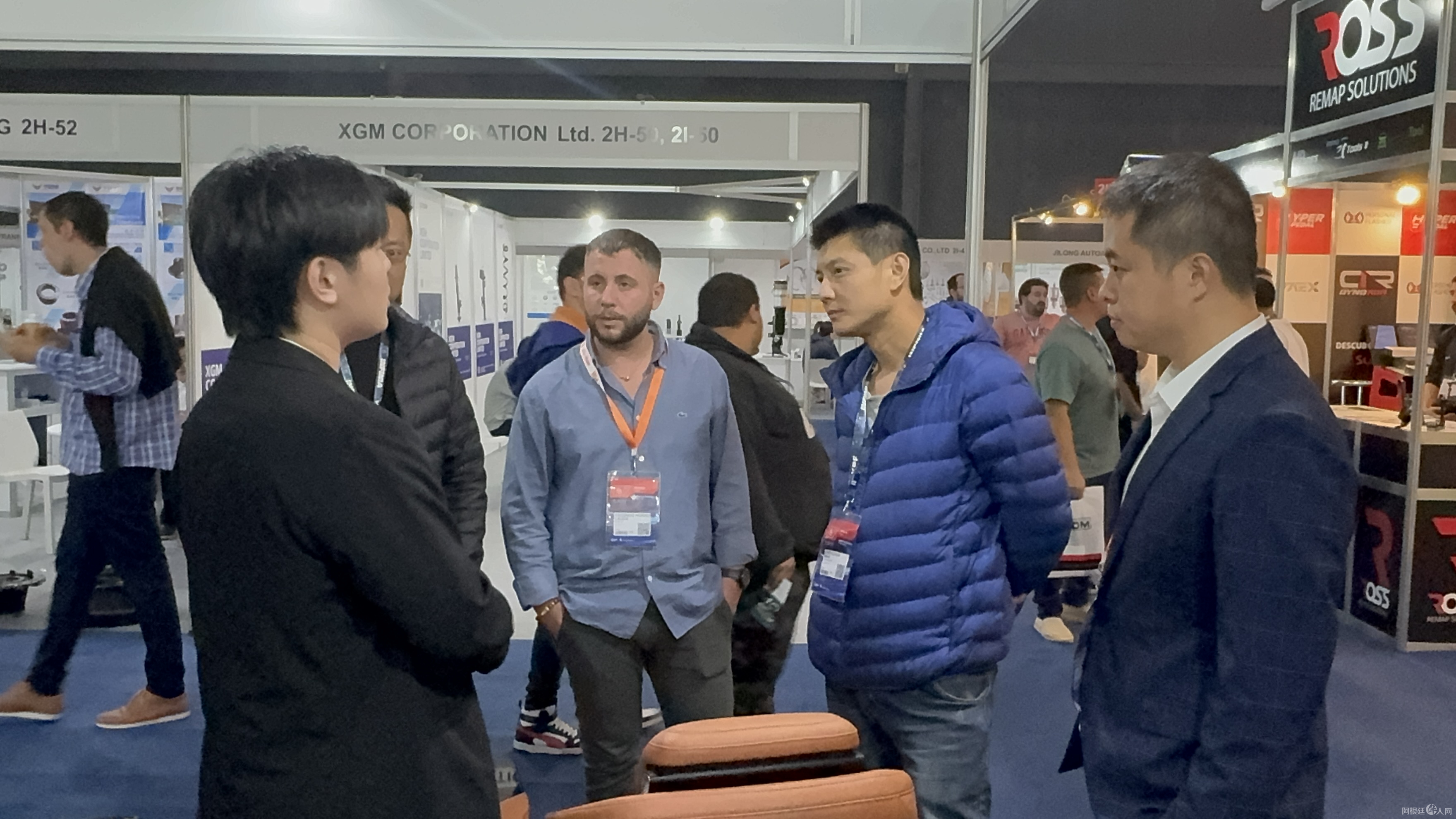 南美汽配展上的中华身影:中国企业展示技术与文化魅力 南美汽配展上的中华身影:中国企业展示技术与文化魅力