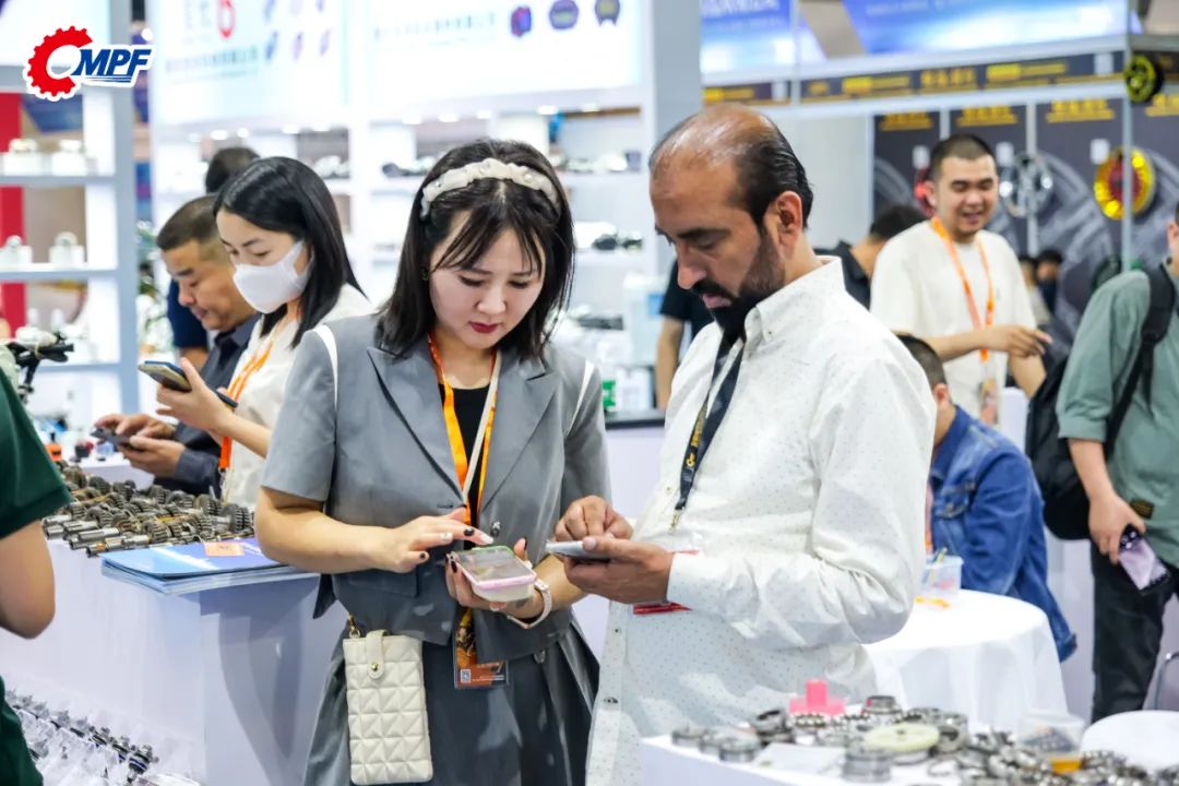 品牌引领 价值提升 | 以展为平台,促产业“向新而行” 品牌引领 价值提升 | 以展为平台,促产业“向新而行”