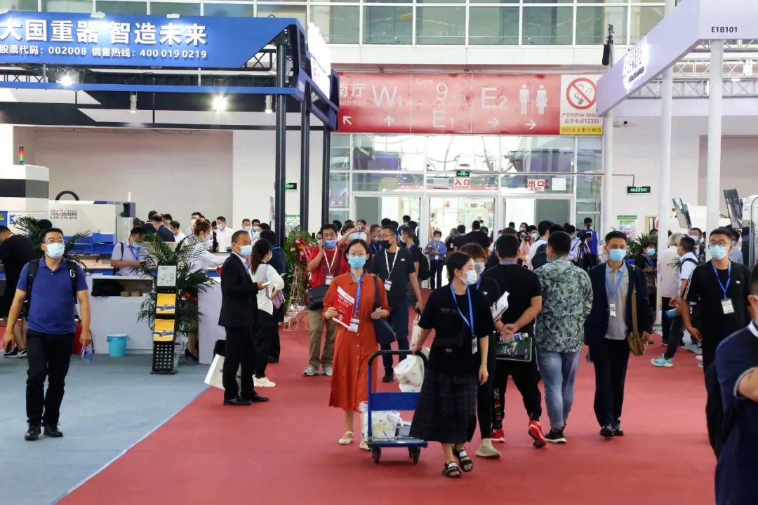 品牌引领 价值提升 | 以展为平台,促产业“向新而行” 品牌引领 价值提升 | 以展为平台,促产业“向新而行”