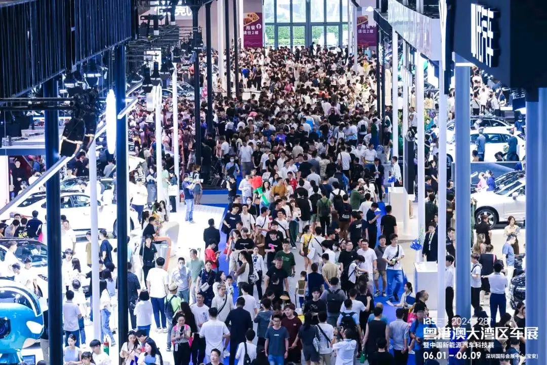 中机国际董事长夏闻迪出席2024粤港澳大湾区车展 中机国际董事长夏闻迪出席2024粤港澳大湾区车展