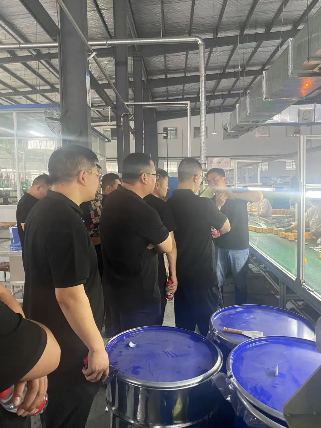 热烈欢迎河南优秀经销商来厂参观指导 热烈欢迎河南优秀经销商来厂参观指导