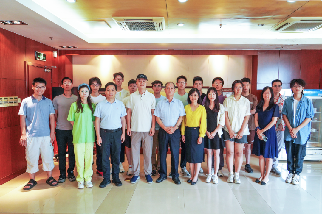敢为人先,勇于创新丨卡儿酷雷云北大演讲 敢为人先,勇于创新丨卡儿酷雷云北大演讲
