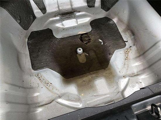 六招教你轻松识破二手车市场的水泡车 六招教你轻松识破二手车市场的水泡车