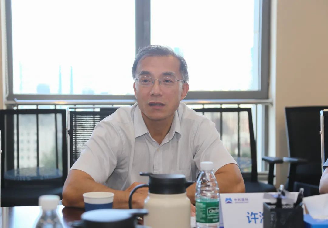 夏闻迪董事长会见中国汽车工业协会副总工程师许海东一行 夏闻迪董事长会见中国汽车工业协会副总工程师许海东一行
