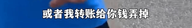 车主怒砸乱撒尿宠物狗事件:狗尿不会腐蚀轮胎但闻多了会污染人性 车主怒砸乱撒尿宠物狗事件:狗尿不会腐蚀轮胎但闻多了会污染人性