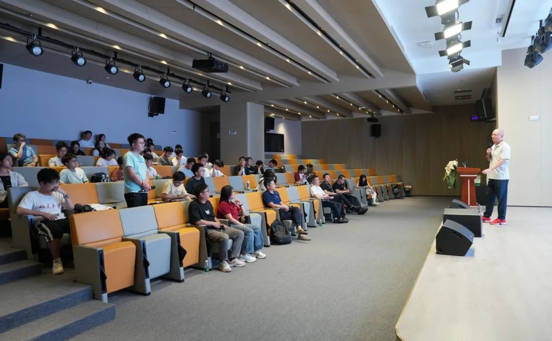 校企交流丨北京大学深圳研究生院师生探访卡儿酷 校企交流丨北京大学深圳研究生院师生探访卡儿酷