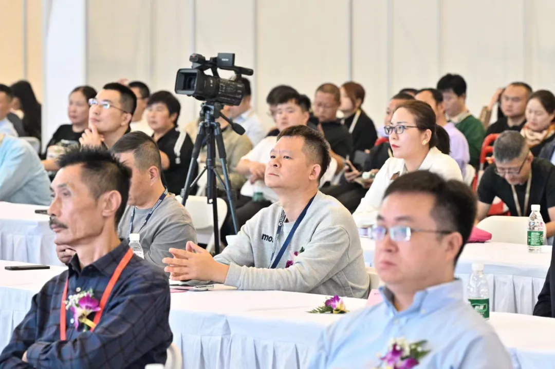 凤凰滤清器施春雷先生分享《国内汽车零部件行业发展趋势解析》 凤凰滤清器施春雷先生分享《国内汽车零部件行业发展趋势解析》