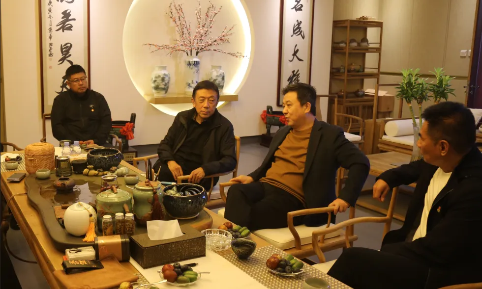 中国汽车流通协会及宁德时代、时代智慧等领导一行到五方天雅进行交流考察! 中国汽车流通协会及宁德时代、时代智慧等领导一行到五方天雅进行交流考察!