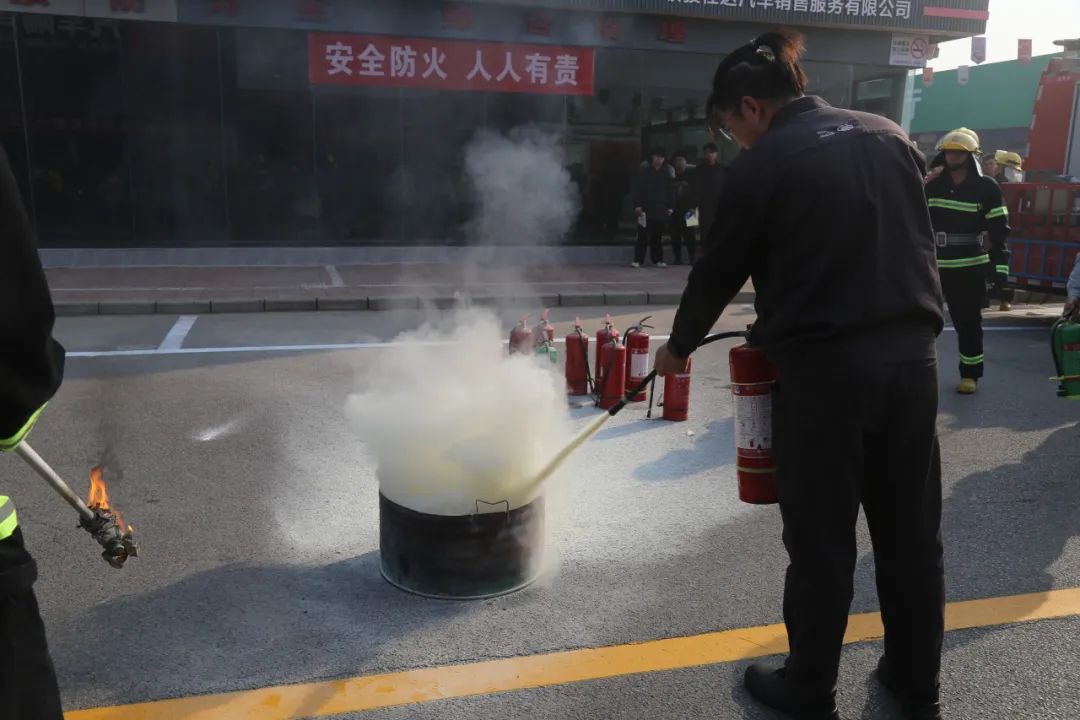 全民消防、生命至上!五方天雅开展2024年度119消防宣传月启动仪式——暨消防演习圆满成功! 全民消防、生命至上!五方天雅开展2024年度119消防宣传月启动仪式——暨消防演习圆满成功!