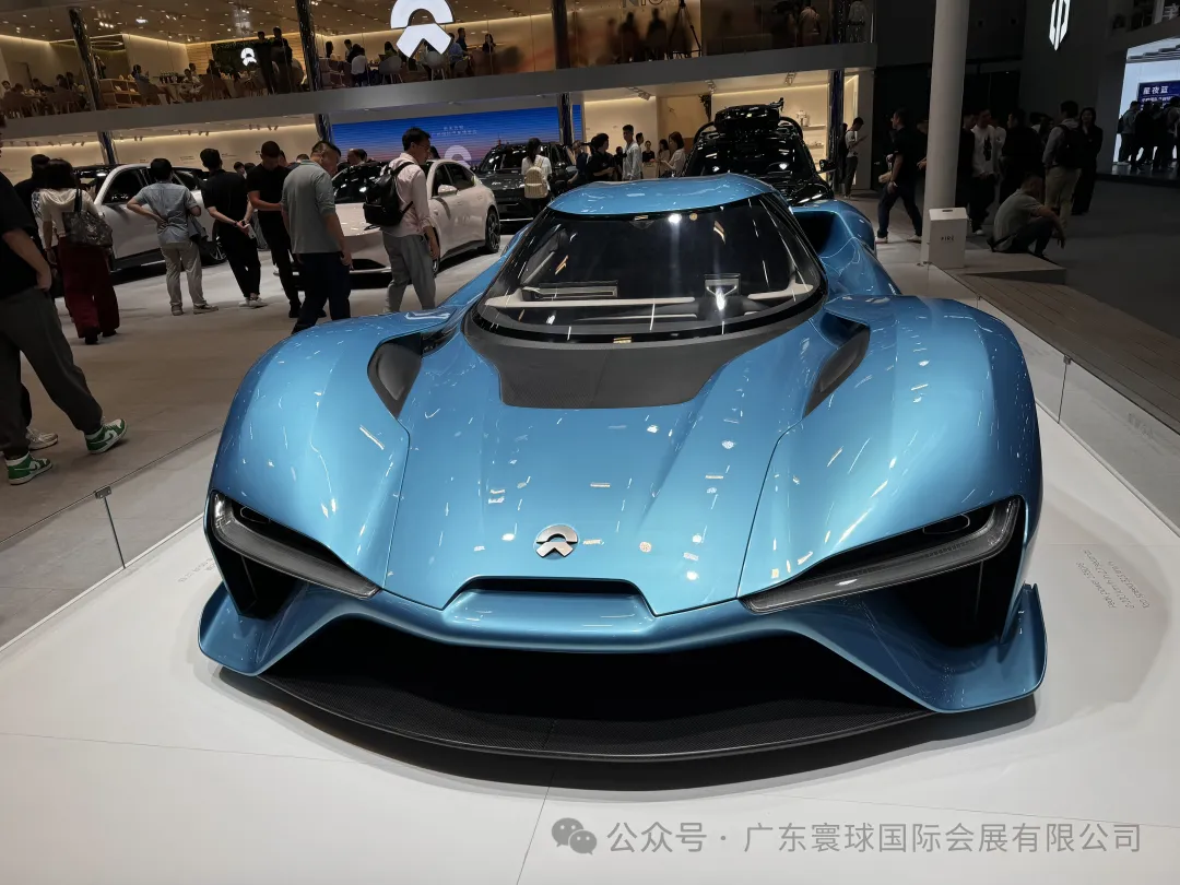 寰球快报|广州国际车展盛大开幕,引领未来汽车潮流 寰球快报|广州国际车展盛大开幕,引领未来汽车潮流