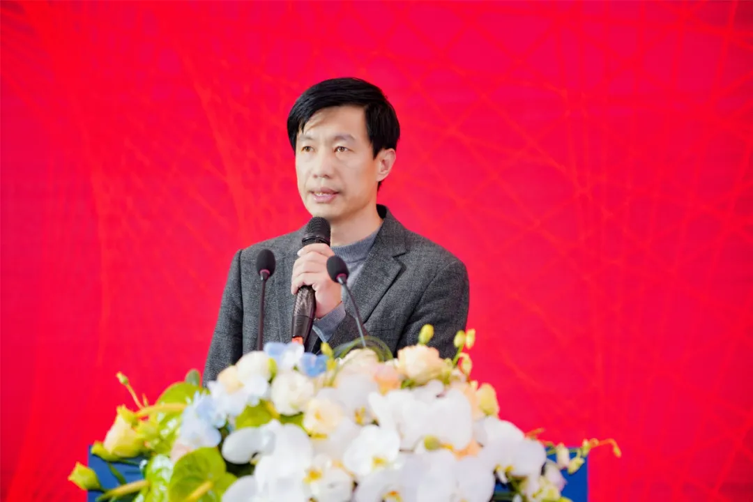 KSG销售总监李昂分享《TPU彩色车衣的发展潜力》 KSG销售总监李昂分享《TPU彩色车衣的发展潜力》