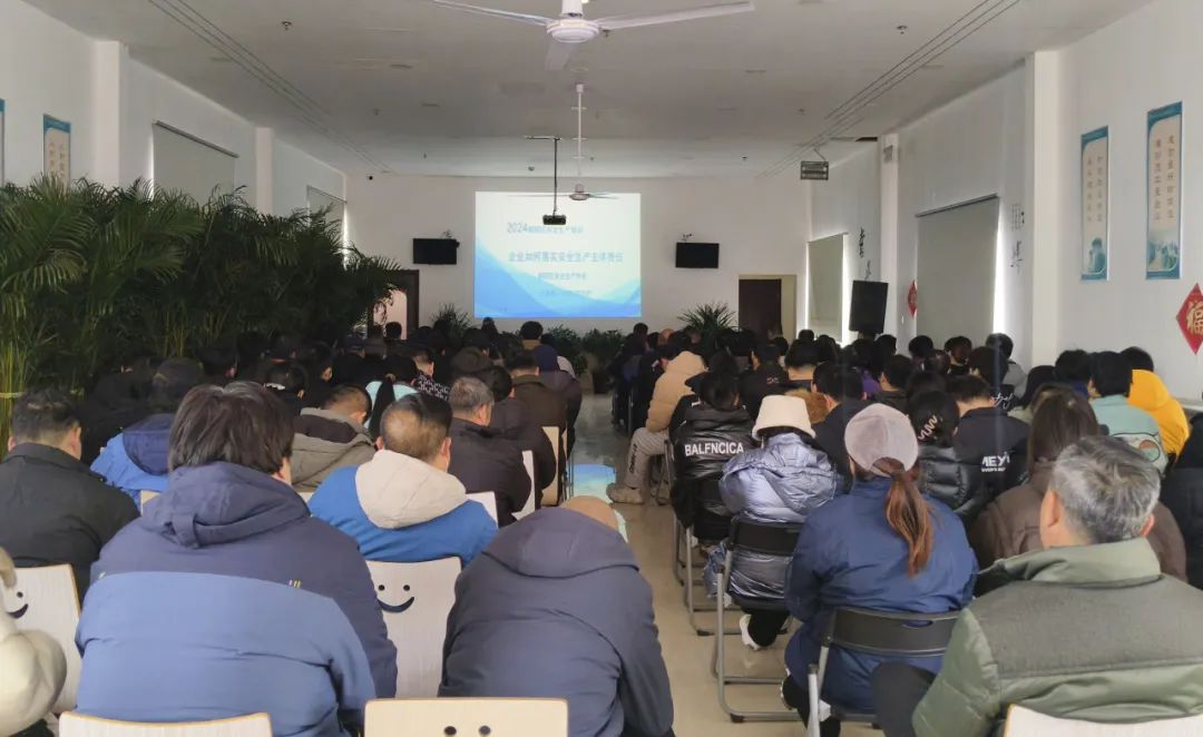 强化安全防线| 朝阳区应急管理局、王四营乡平安办助力五方天雅,夯实汽车服务园安全生产根基 强化安全防线| 朝阳区应急管理局、王四营乡平安办助力五方天雅,夯实汽车服务园安全生产根基