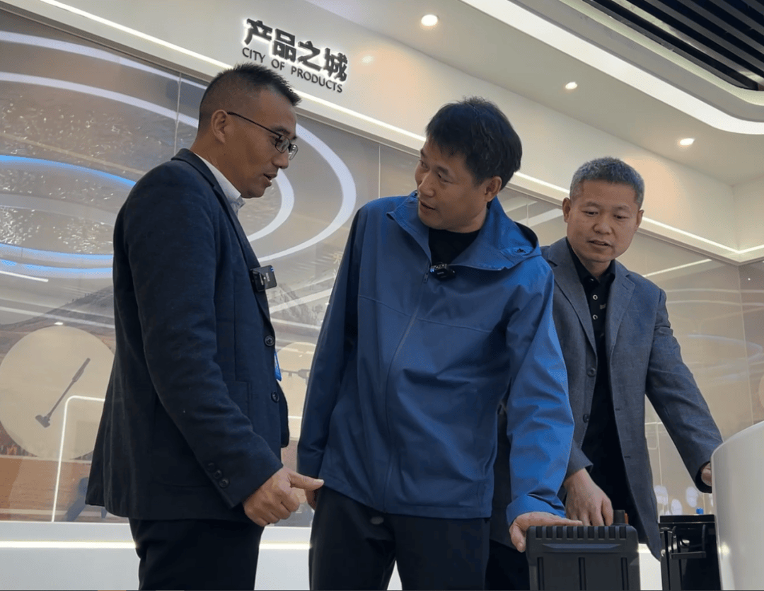 飞叔玩车、老k玩车揭秘卡儿酷:科技园溯源之旅圆满成功 飞叔玩车、老k玩车揭秘卡儿酷:科技园溯源之旅圆满成功