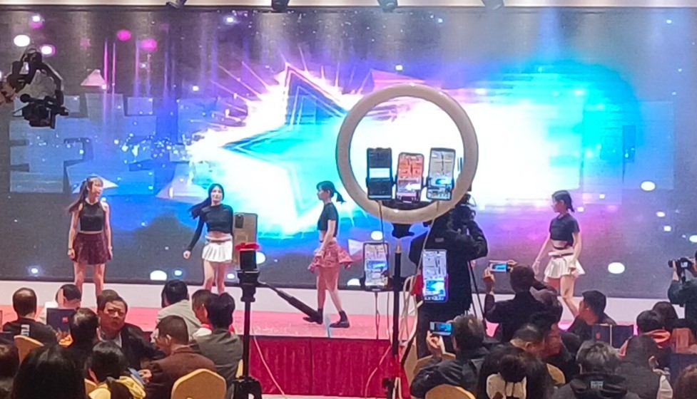凝心聚力 再创佳绩:雅固|华德时代暨甄创2025年会盛典隆重举办 凝心聚力 再创佳绩:雅固|华德时代暨甄创2025年会盛典隆重举办