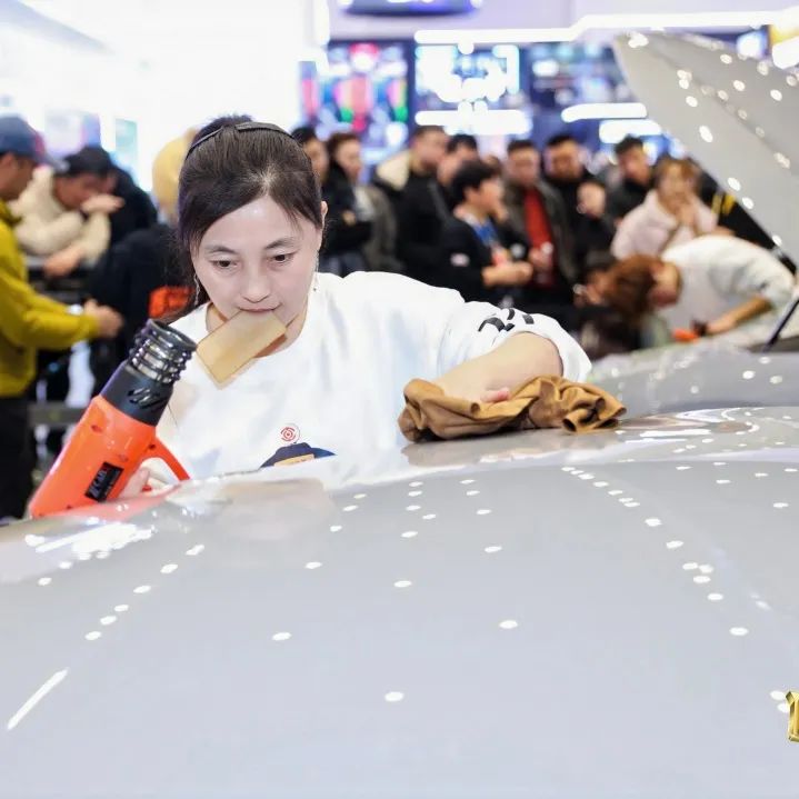 第七届全国汽车服务技能大赛暨“UPPF杯”贴膜匠师赛——北京站落幕 第七届全国汽车服务技能大赛暨“UPPF杯”贴膜匠师赛——北京站落幕