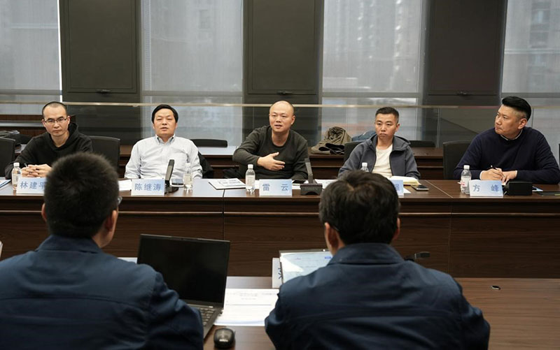 生态共赢,共话未来丨卡儿酷与中国重汽共探重卡驻车供电革新 生态共赢,共话未来丨卡儿酷与中国重汽共探重卡驻车供电革新