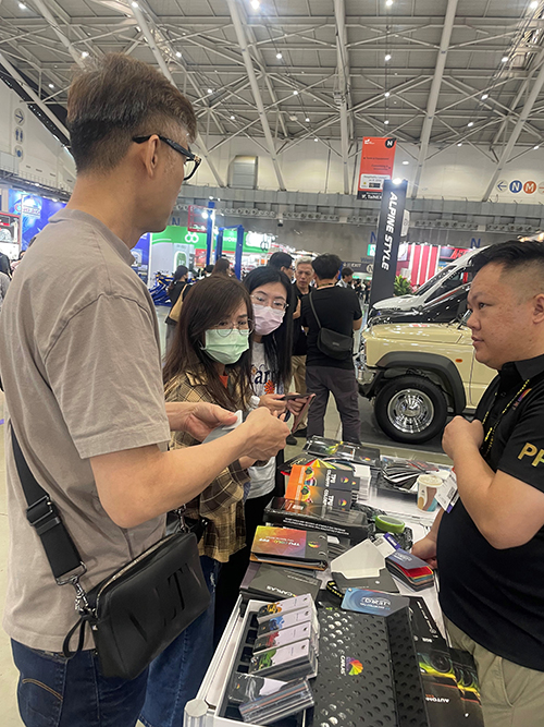 卡莱斯CARLAS携碳纤改色膜震撼亮相2025台湾汽车改装展! 卡莱斯CARLAS携碳纤改色膜震撼亮相2025台湾汽车改装展!