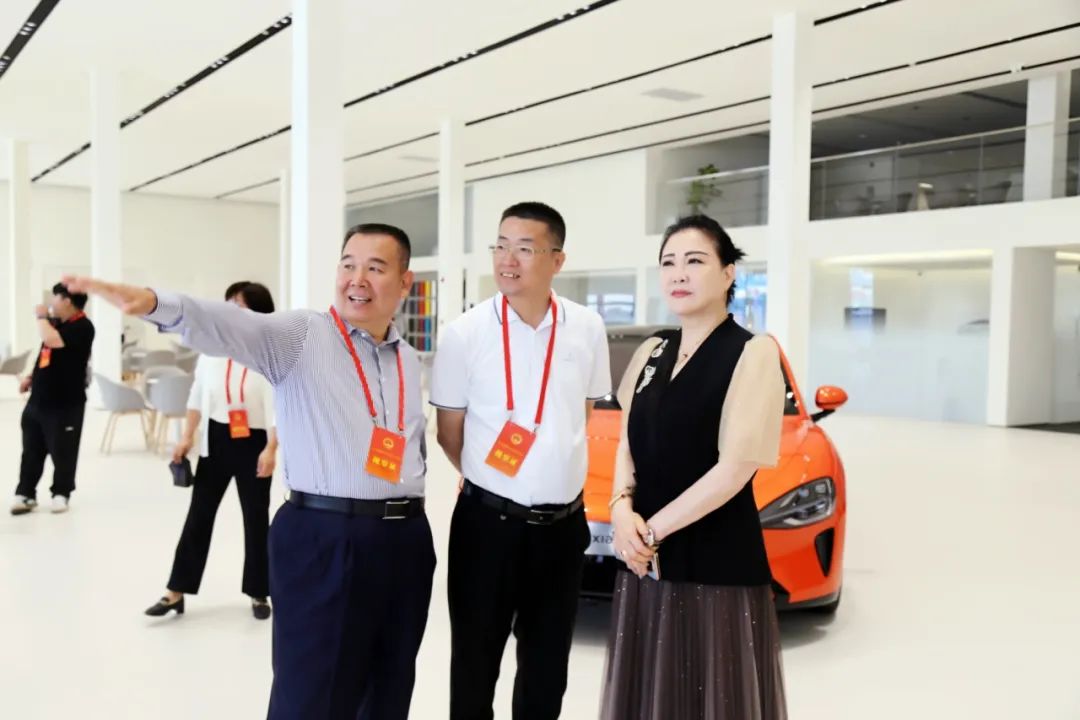 共探智慧能源科技!人大代表调研五方天雅新能源品牌企业 共探智慧能源科技!人大代表调研五方天雅新能源品牌企业