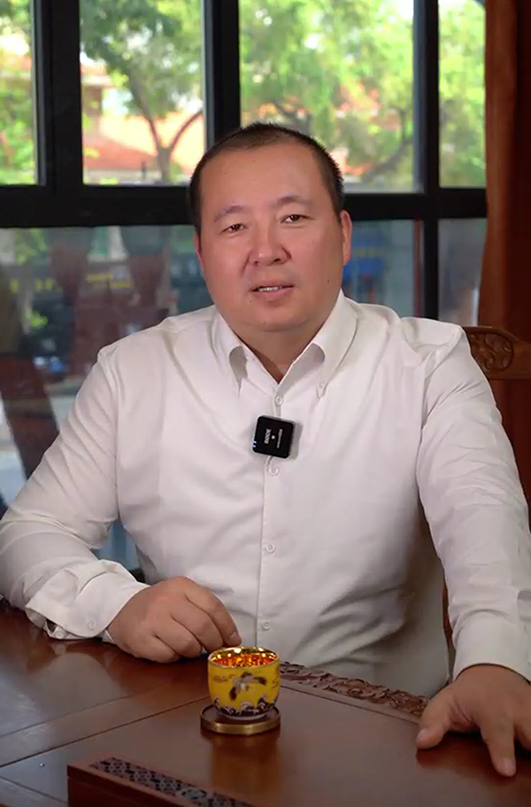 专访CARLAS创始人刘万忠,TPU改色膜的行业革新与全球化突围 专访CARLAS创始人刘万忠,TPU改色膜的行业革新与全球化突围
