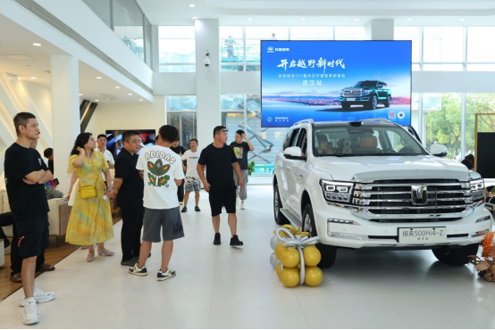 见证“坦克速度”!全国多地车主喜提坦克500,现场再现“下单潮” 见证“坦克速度”!全国多地车主喜提坦克500,现场再现“下单潮”